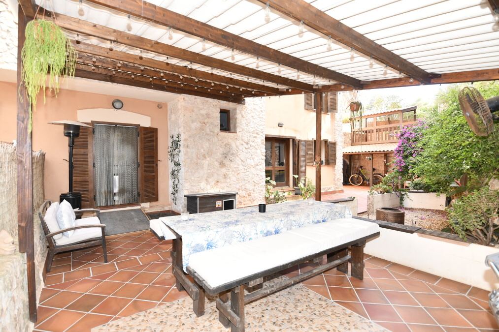 Gemütliches Stadthaus mit schöner Terrasse in Cala Figuera