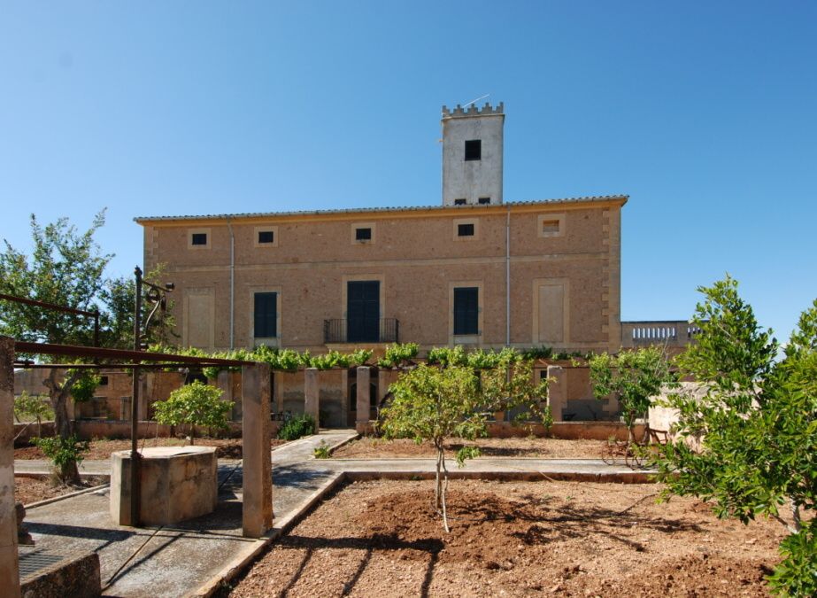 Casa de campo Señorial original del año 1850 en Algaida