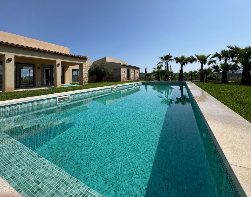 Moderna y luminosa casa de campo de nueva construcción entre Manacor y Villafranca