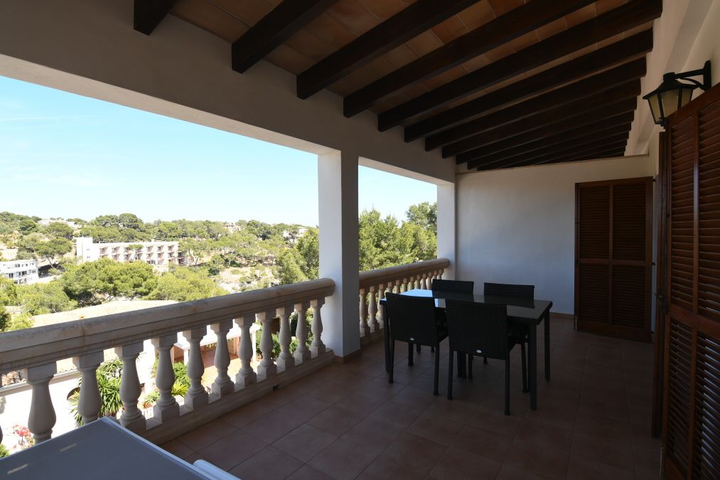  - Útulný penthouse se slunnou střešní terasou a bazénem v Cala Santanyi