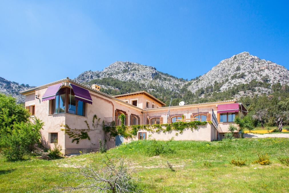 Fantastisches Landhaus mit Panoramablick und Gästehaus von ca. 40m2 in Bunyola