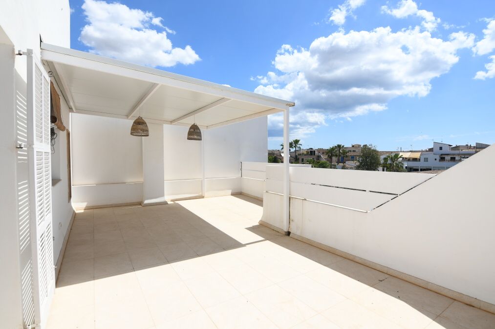  - Centrally located, renovated apartment with a sunny terrace in Santanyi