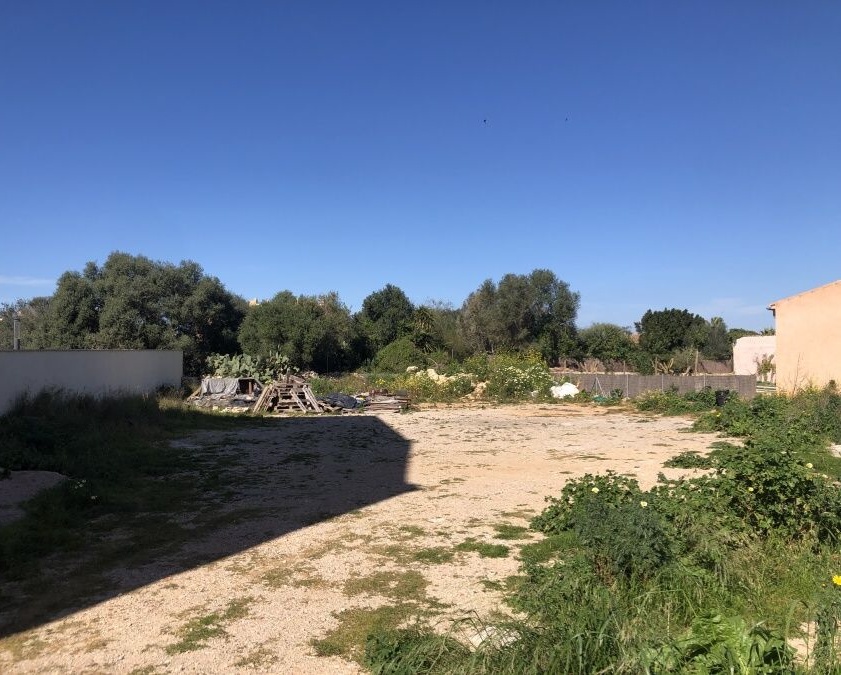  - Plot of about 900m2 with many possibilities in Santanyi