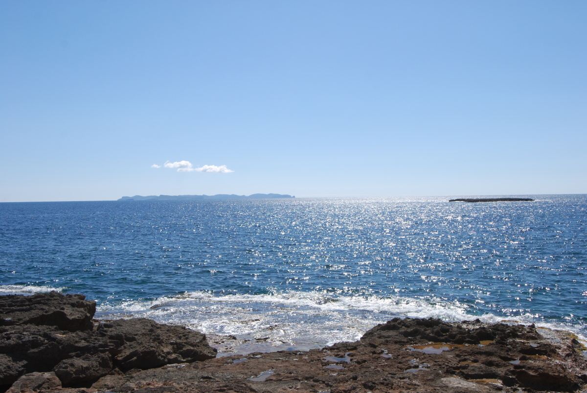 - Urban plot in excellent location 500 meters from the beach in Colonia de Sant Jordi