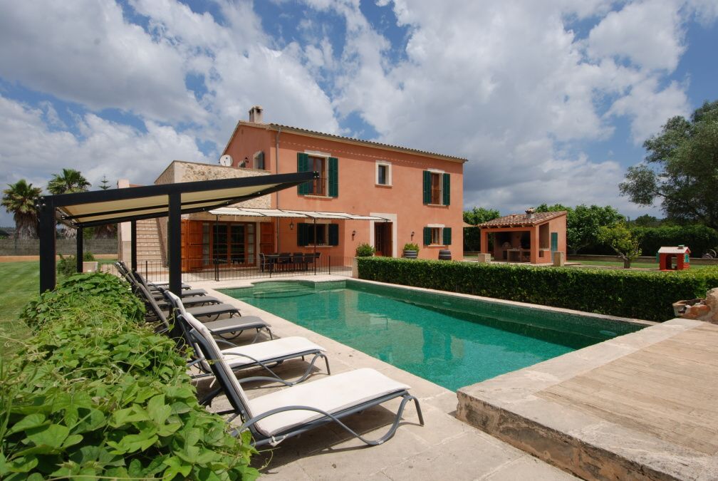 Geräumige und ruhige Finca mit schönem Garten und Pool in Manacor