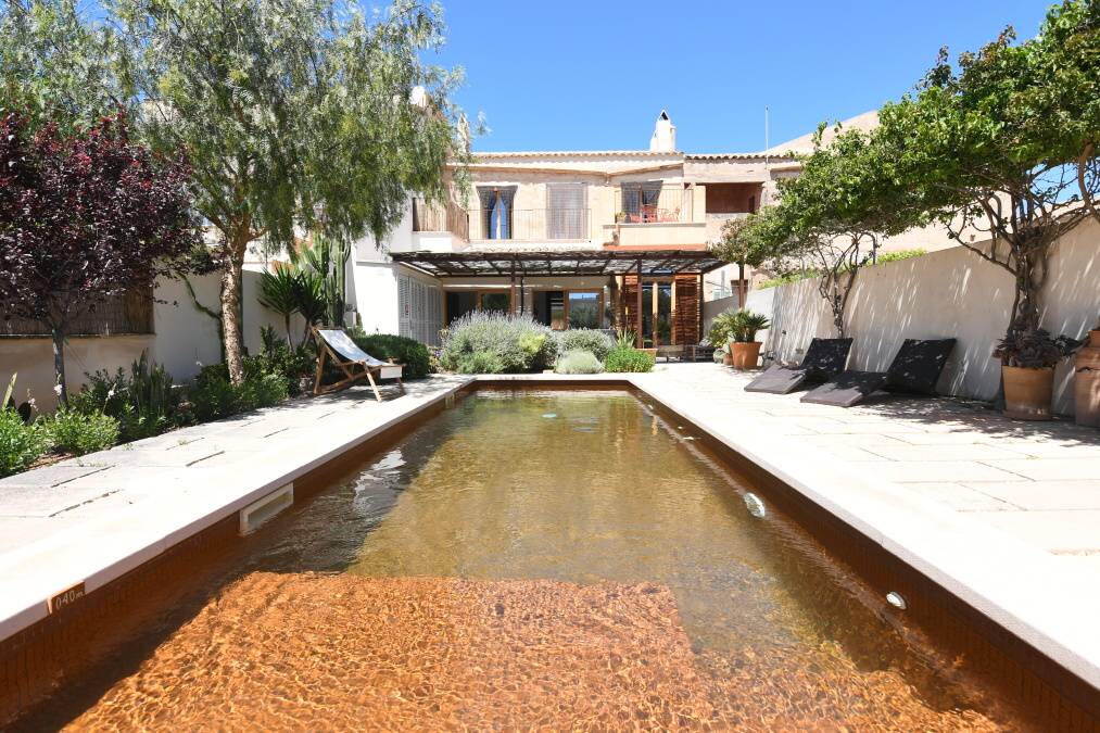  - In Ses Salines befindet sich ein wunderschön renoviertes Dorfhaus, ideal für eine große Familie