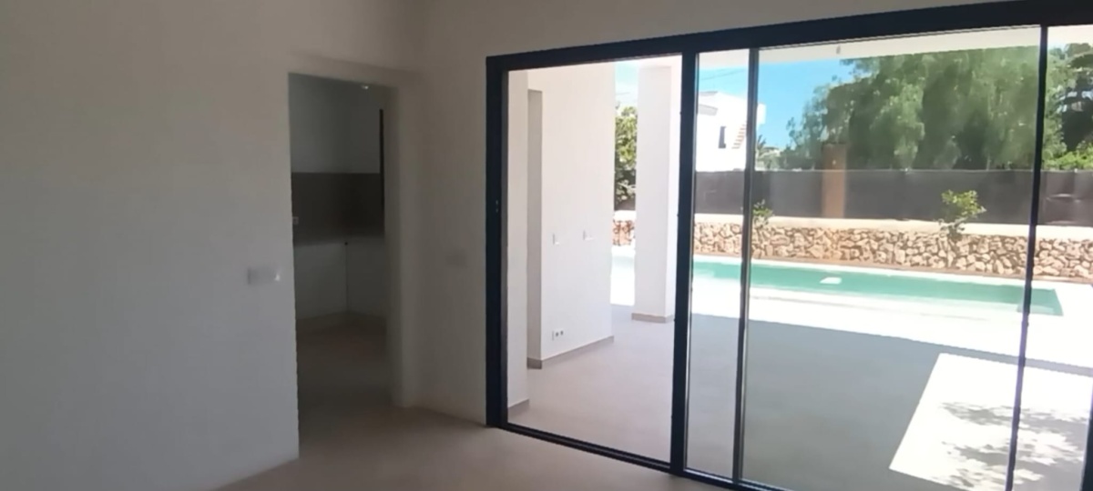  - Modern newly built villa in Cala Llombards