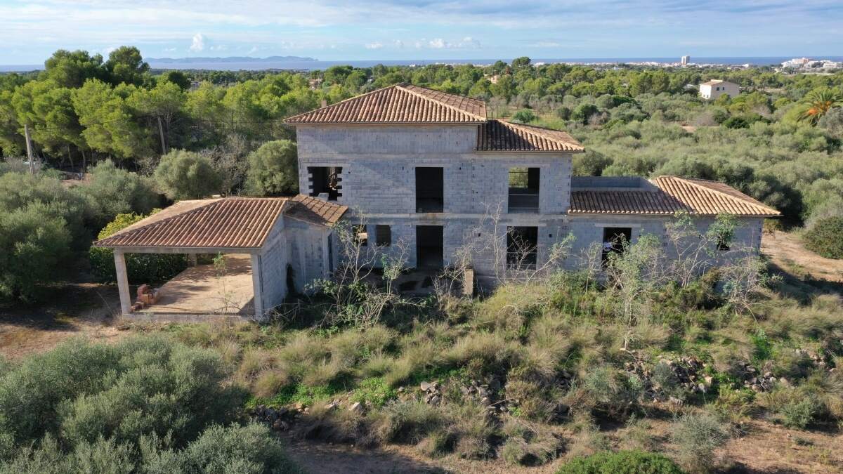 Landhaus von ca. 800m2 bis zur Fertigstellung in Colonia de Sant Jordi