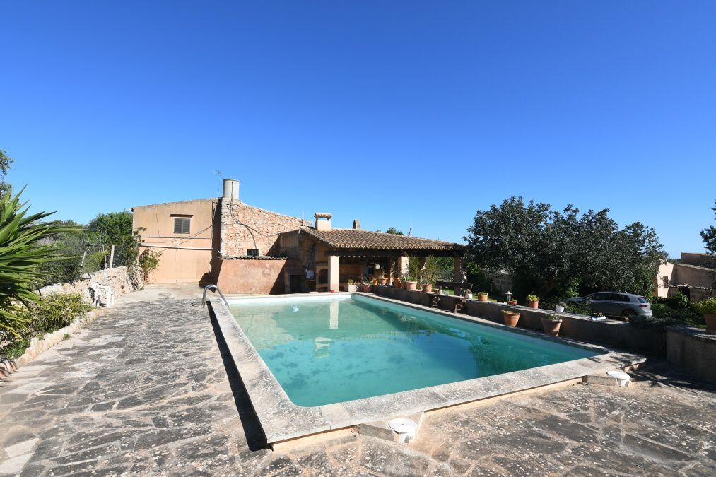  - Casa de campo adosada con jardín y piscina cerca de Santanyi