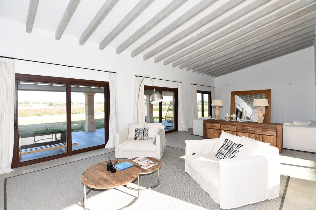 - Modern newly built country house 5 minutes from Santanyi