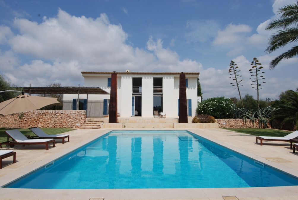  - Elegant and bright country house a few minutes from Cala S`Almunia