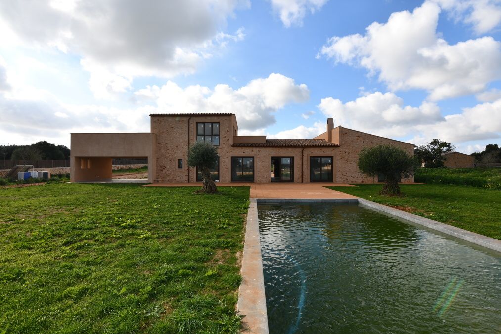  - Modern and luxurious country house on a quiet plot just 5 minutes from Santanyí