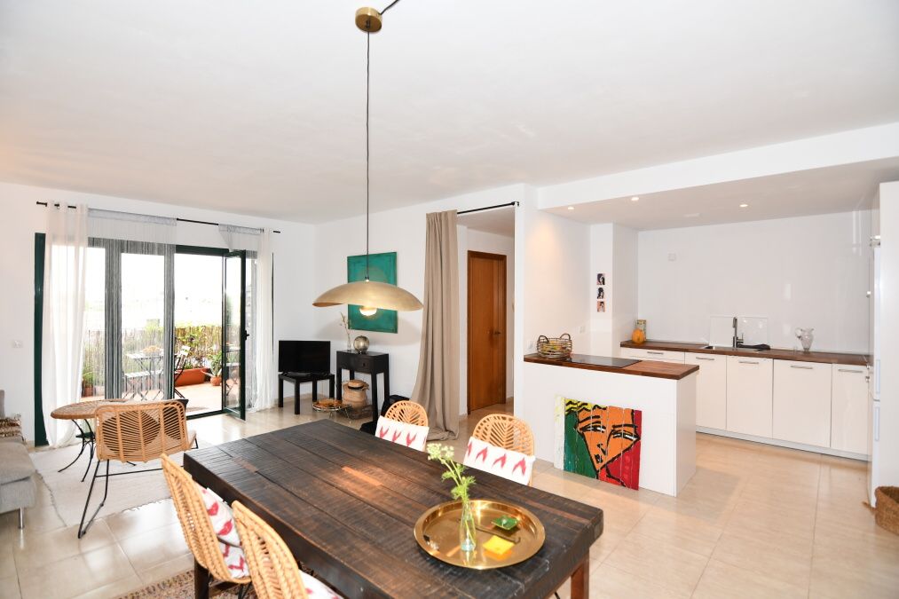 - Luminoso Apartamento con terraza en la azotea con bonitas vistas a Santanyi