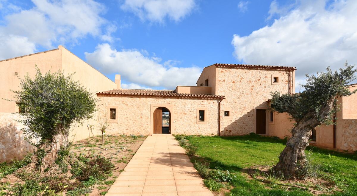  - Moderna y lujosa casa de campo en una tranquila parcela a tan solo 5 minutos de Santanyí