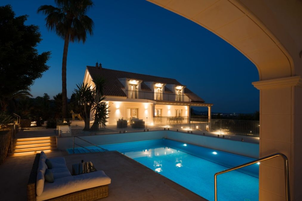  - Moderne und sonnige Villa mit Blick auf das Meer und die Berge im Viertel Establiments in Palma