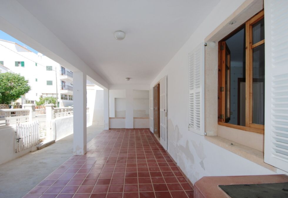 - Apartamento en planta baja en una calle tranquila de Cala Figuera