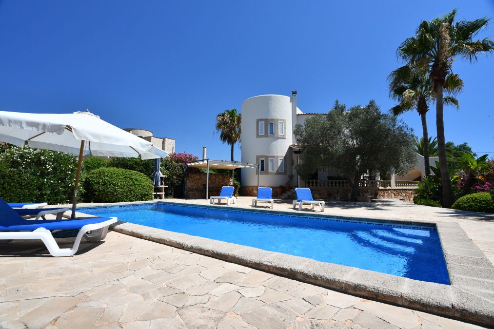  - Schöne Villa mit Pool und 2 unabhängigen Wohneinheiten in Cala Santanyi
