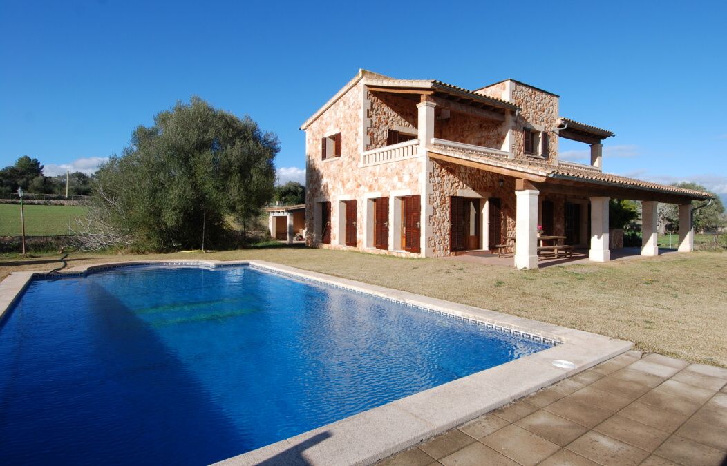  - Cozy country house with central heating on a quiet plot near Porreres