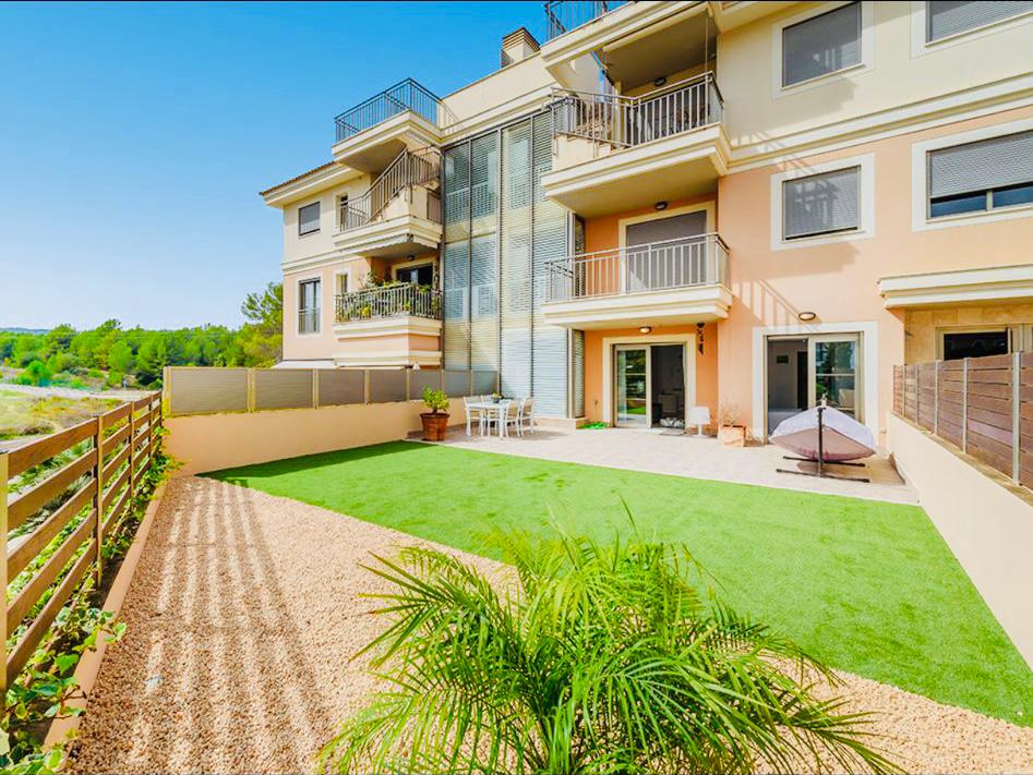  - Moderne Erdgeschosswohnung mit privatem Garten und Gemeinschaftspool im Viertel Vileta in Palma