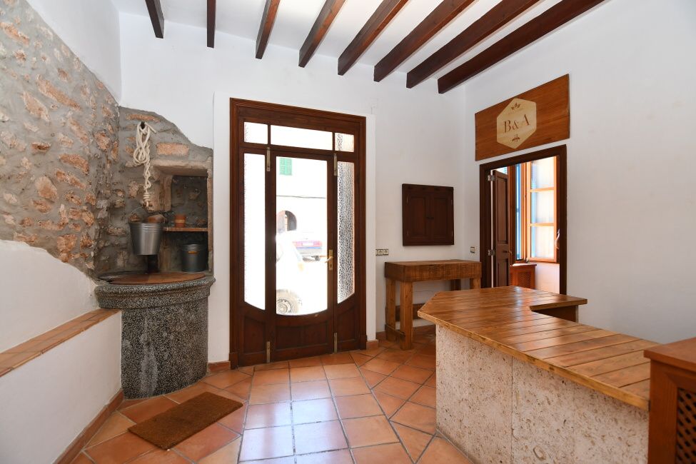 - Casa de pueblo con pequeño patio cerca del centro de Santanyi