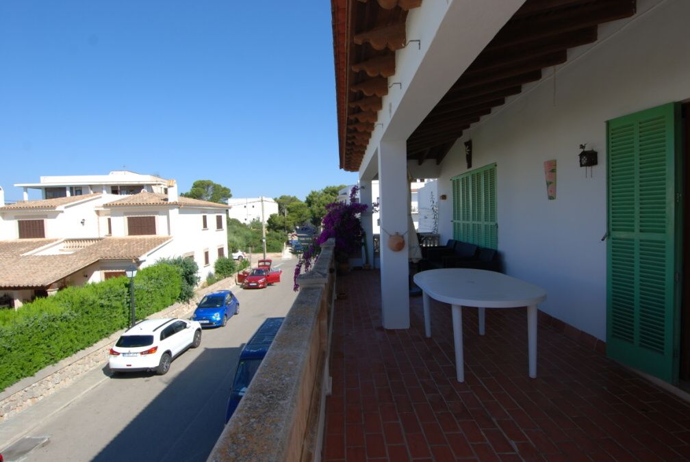  - Stadthaus in Cala Figuera, bestehend aus 3 Wohnungen und 1 Gewerbegebäude im Erdgeschoss