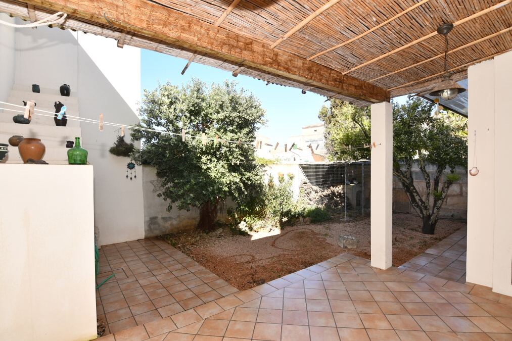  - Practical ground floor apartment with patio in Cas Concos