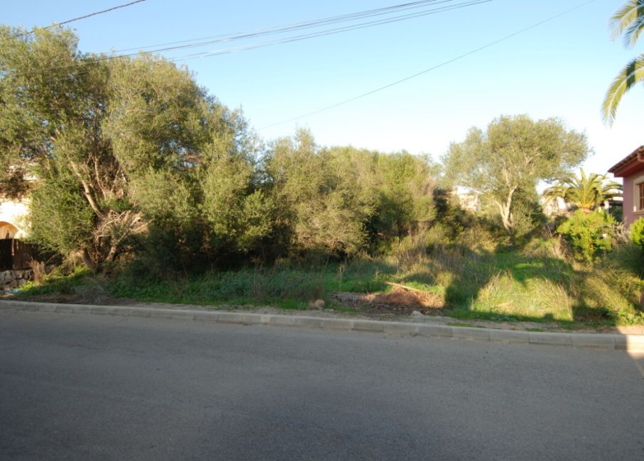  - Parzelle in Cala Llombards nur 5 Minuten vom Strand entfernt, am Ende der Straße oberhalb der Klippe mit Blick auf das Meer