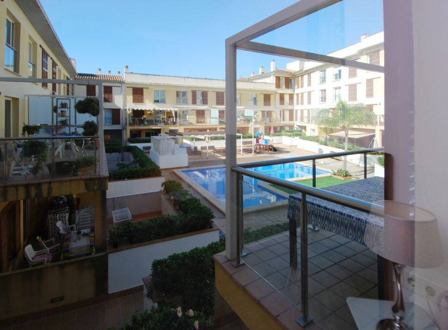  - Moderno apartamento con piscina comunitaria en Campos