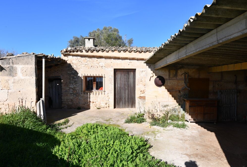 - Pequeña casita de campo en la afueras de Petra