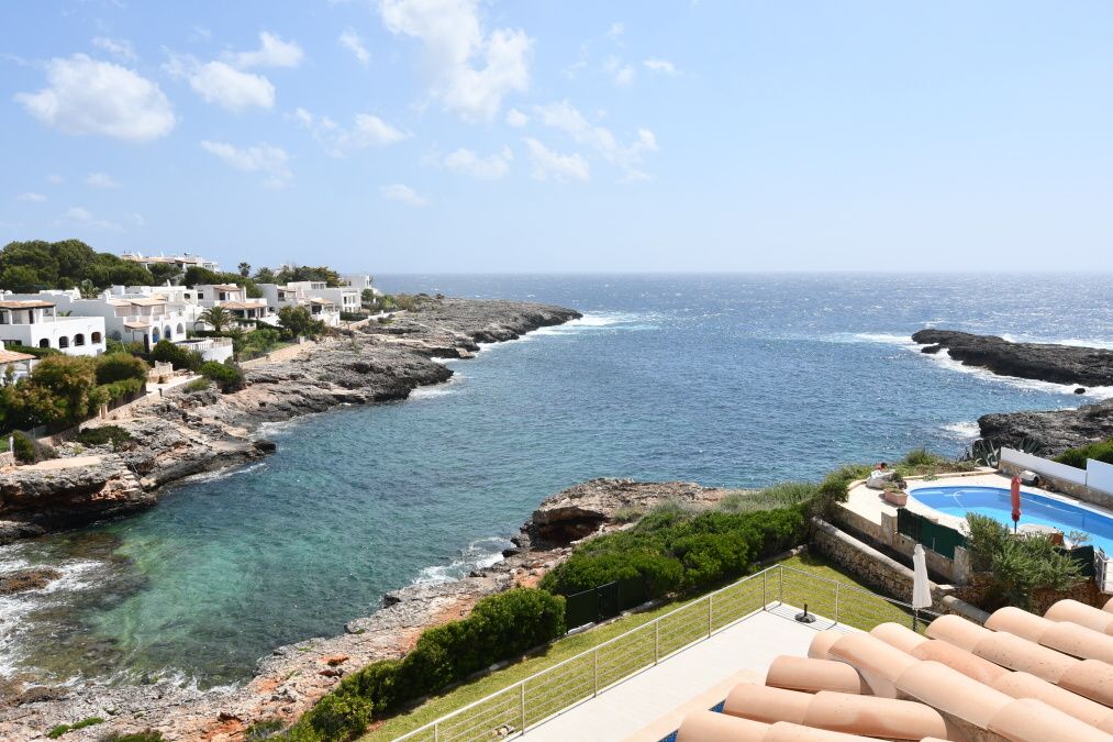  - Krásná a slunná vila s výhledem na moře v Cala D`Or