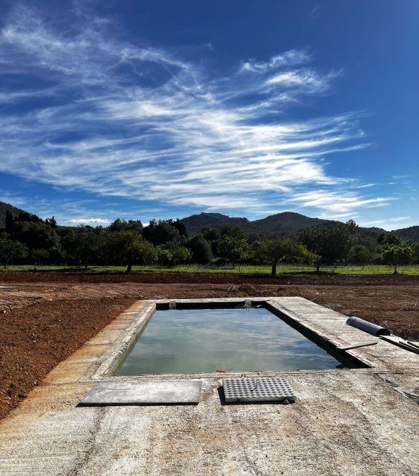 - Casa de campo de nueva construcción situada entre Felanitx y Es Carritxo