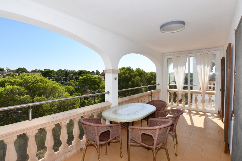  - Pěkný apartmán ve druhém patře s bazénem a parkováním pouhých 200 metrů od pláže Cala Santanyí