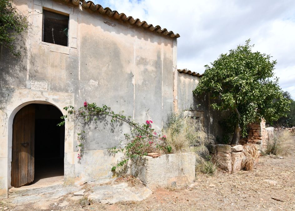  - Typisches mallorquinisches Landhaus zur Reform in der Nähe von Ses Salines