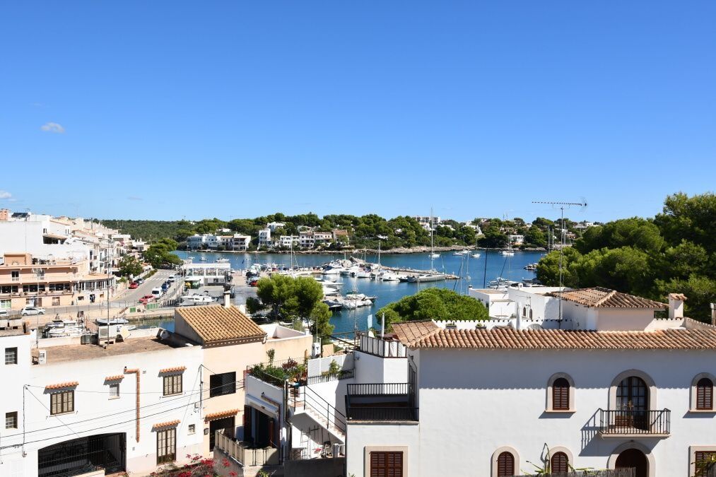  - Modern and comfortable apartment with beautiful views of the port of Porto Petro
