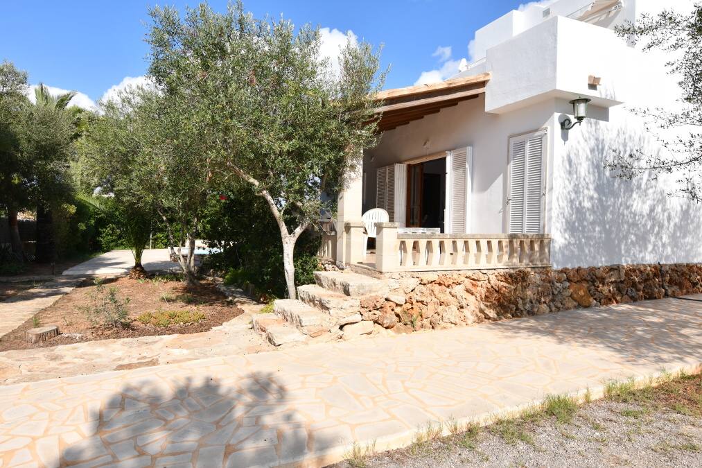  - Erdgeschosswohnung, nur 2 Minuten vom schönen Strand von Cala Santanyi entfernt