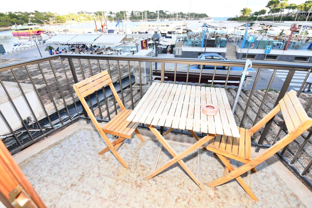  - Wohnung im ersten Stock im Hafen von Porto Petro
