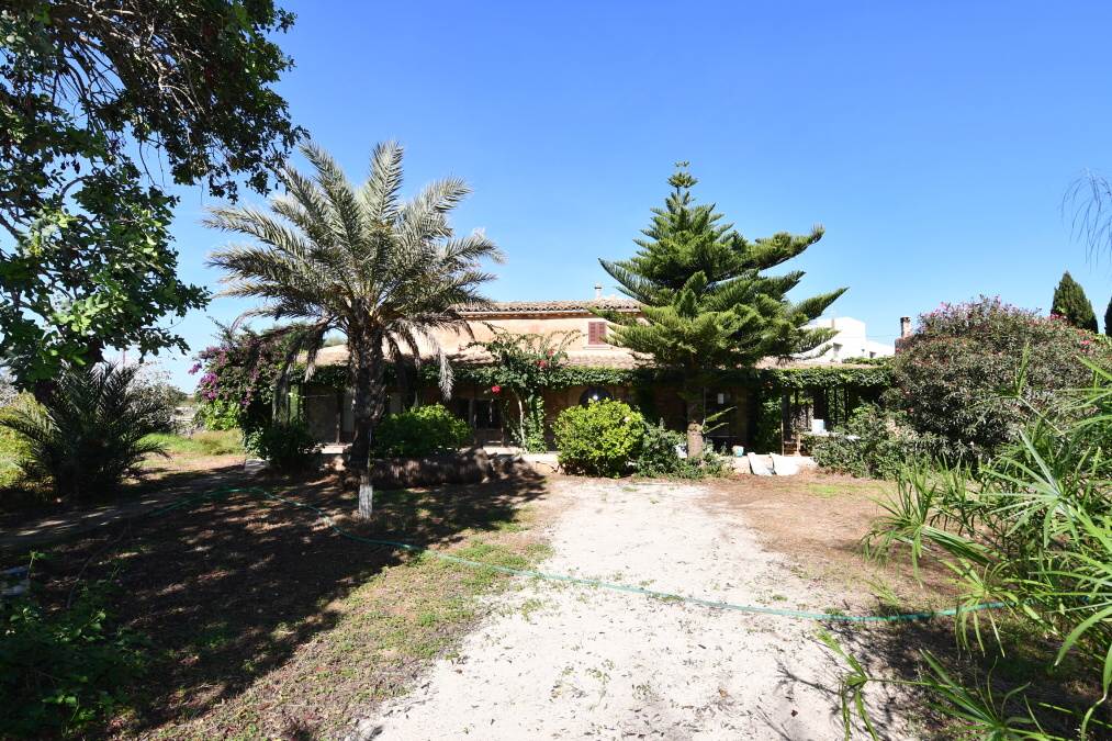  - Country house to reform about 500 meters from Santanyi
