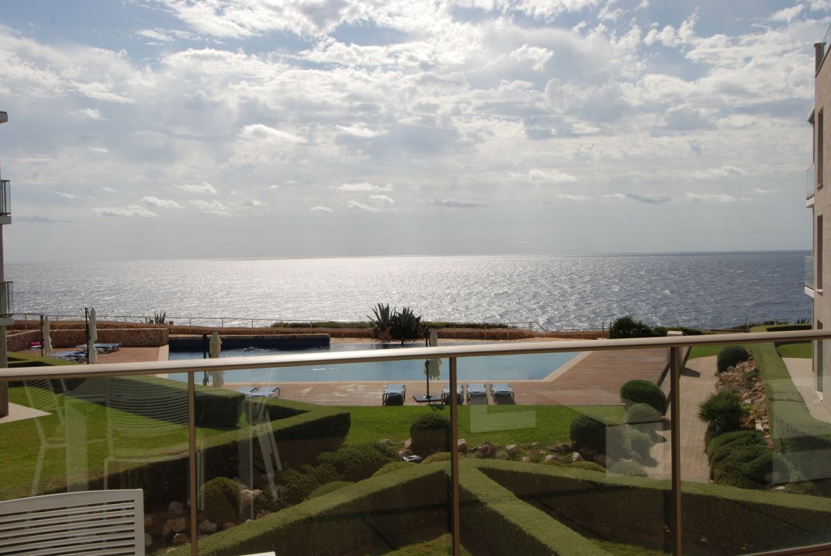  - Slunný penthouse s krásným výhledem na moře v Cala Figuera