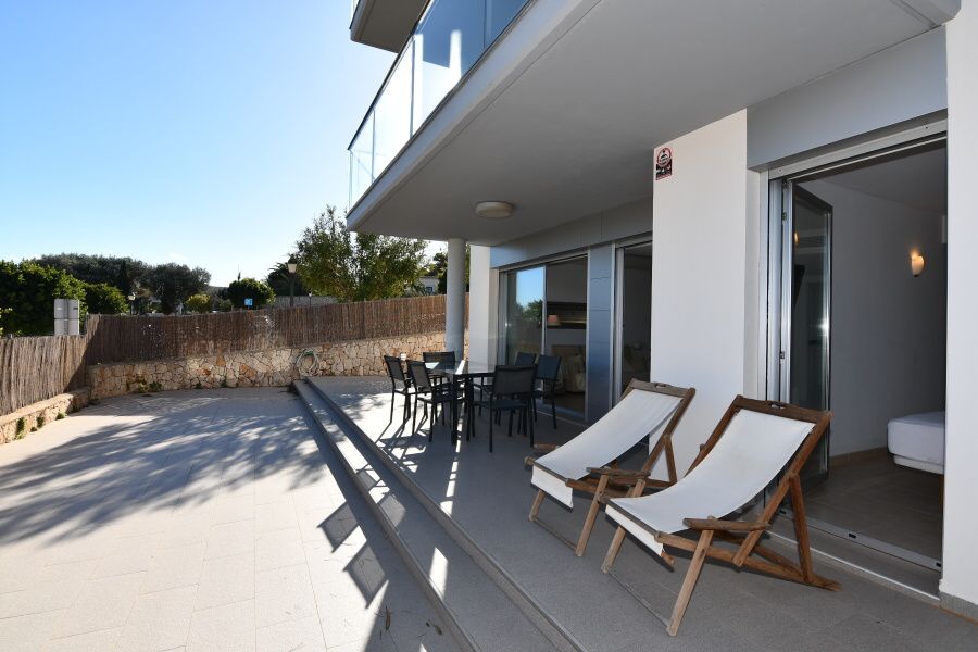  - Moderno y confortable apartamento planta baja con amplia terraza en Porto Petro
