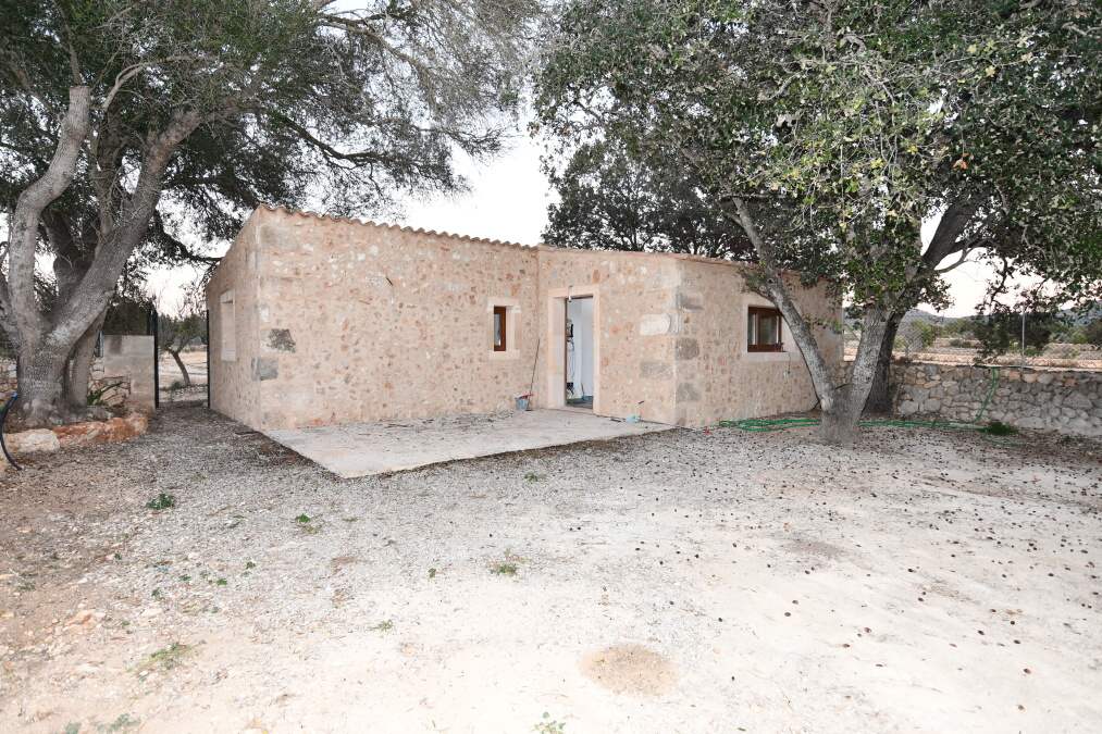  - Practical newly built country house on the outskirts of Cas Concos