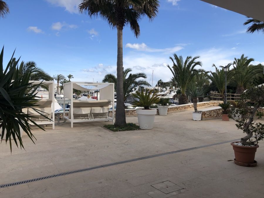  - Commercial premises in first line of the Cala D`Or marina